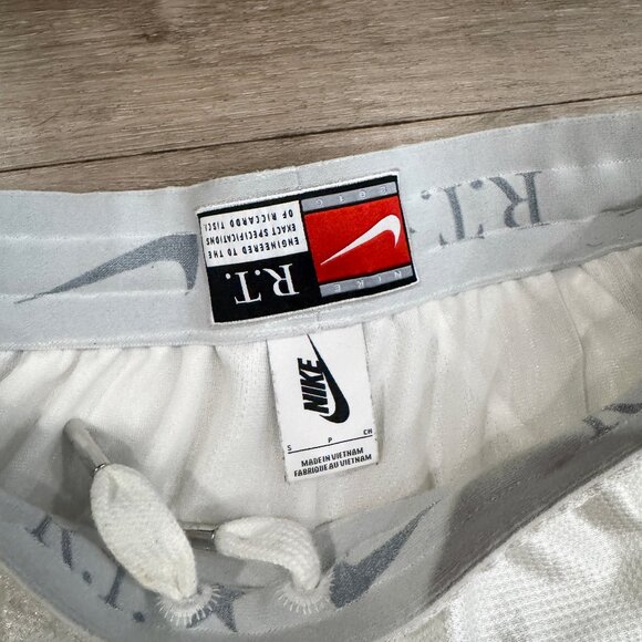 NikeLab x Riccardo Tisci Short - Picture 6 of 8